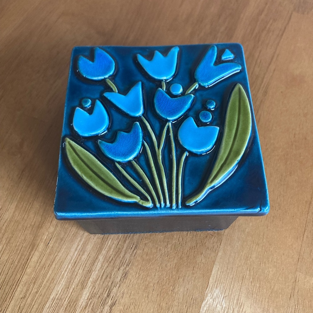 Vintage jewelry box glazed tile by artist Milthe Espelt